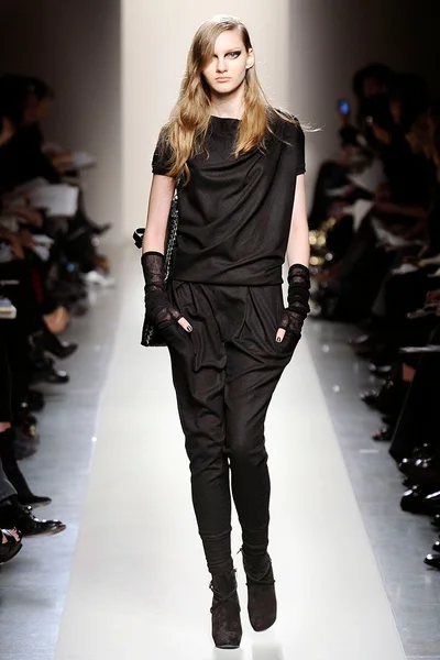Look 13